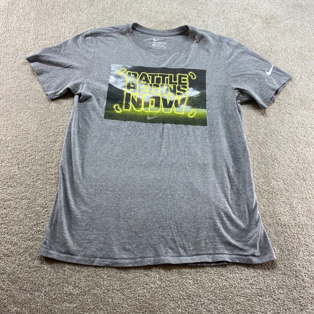 Nike Graphic Shirt Mens Medium Grey Battle‎ Begins Now Athletic Cut Short Sleeve